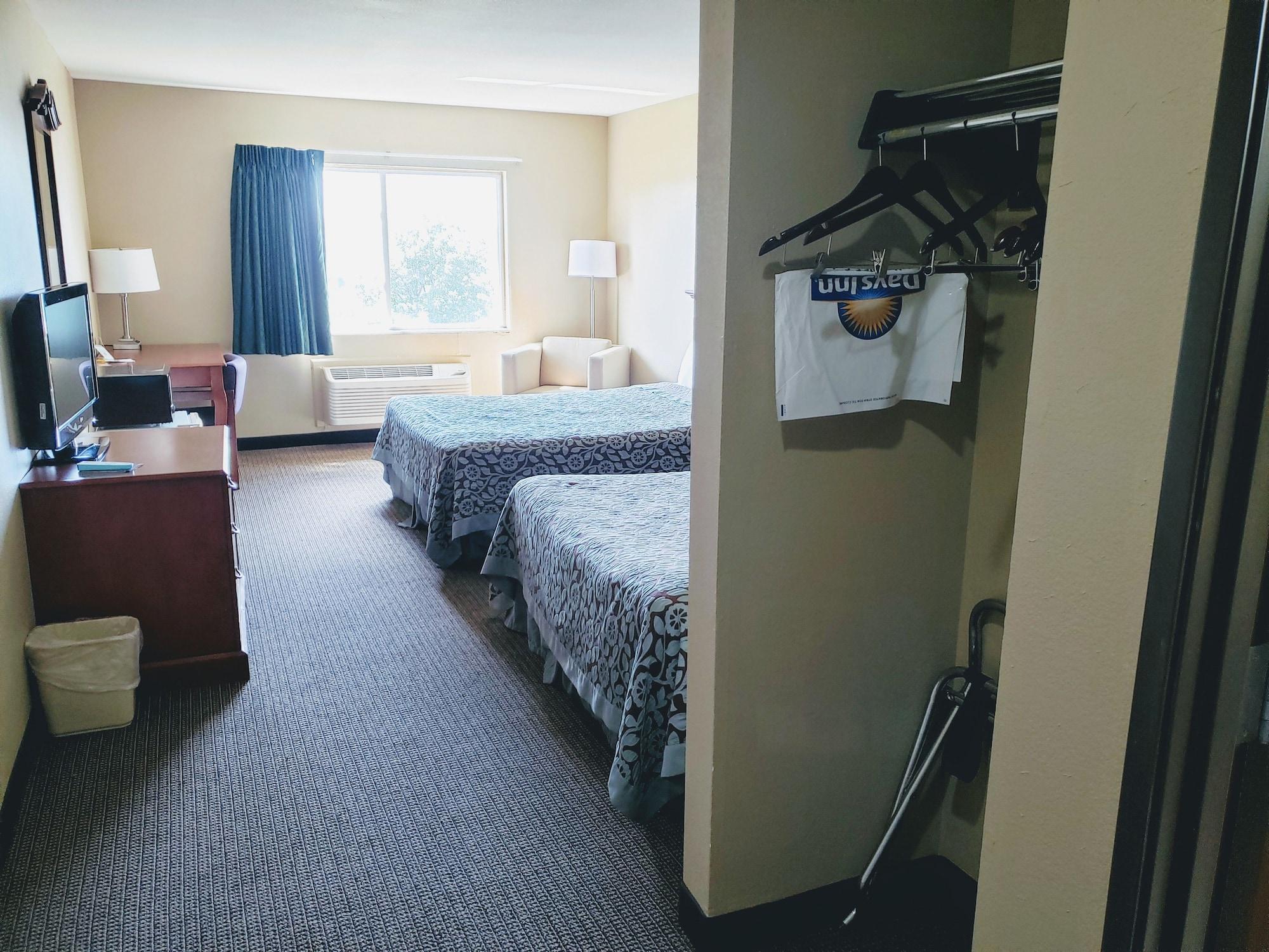 Days Inn & Suites By Wyndham Of Morris Exteriör bild