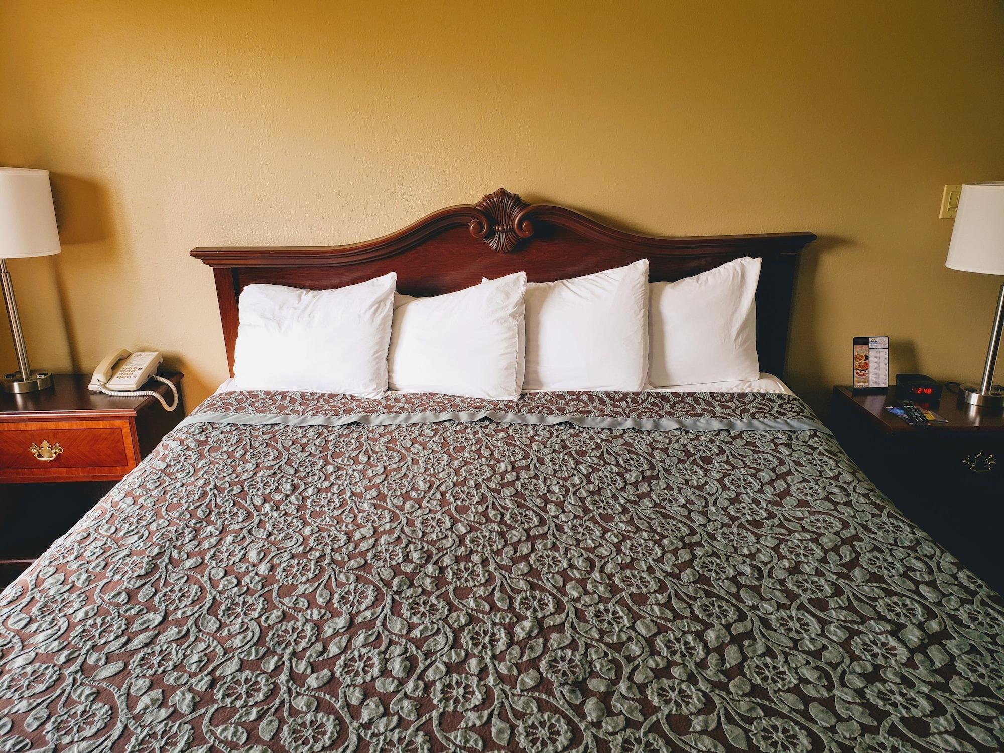 Days Inn & Suites By Wyndham Of Morris Exteriör bild