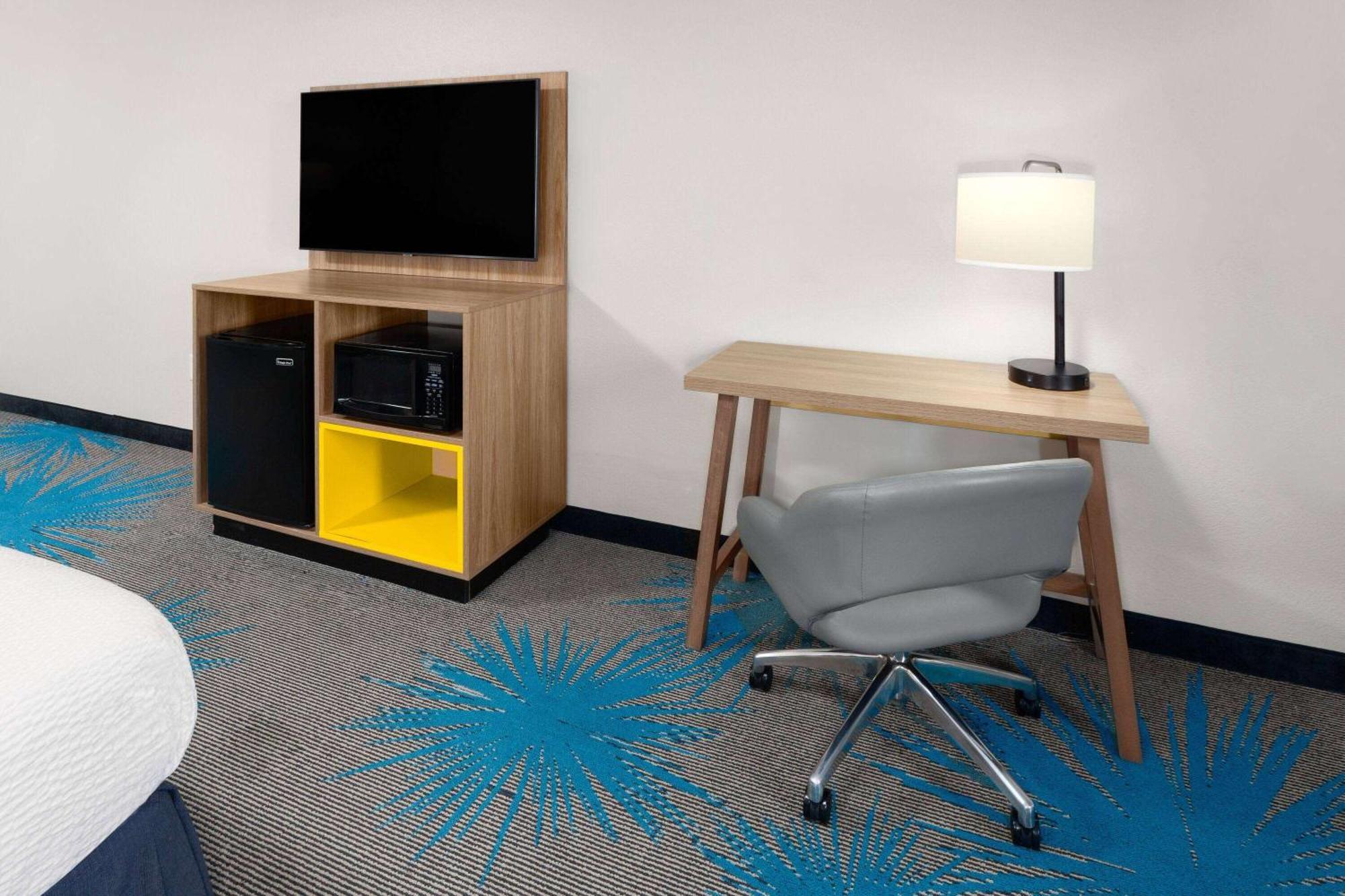 Days Inn & Suites By Wyndham Of Morris Exteriör bild