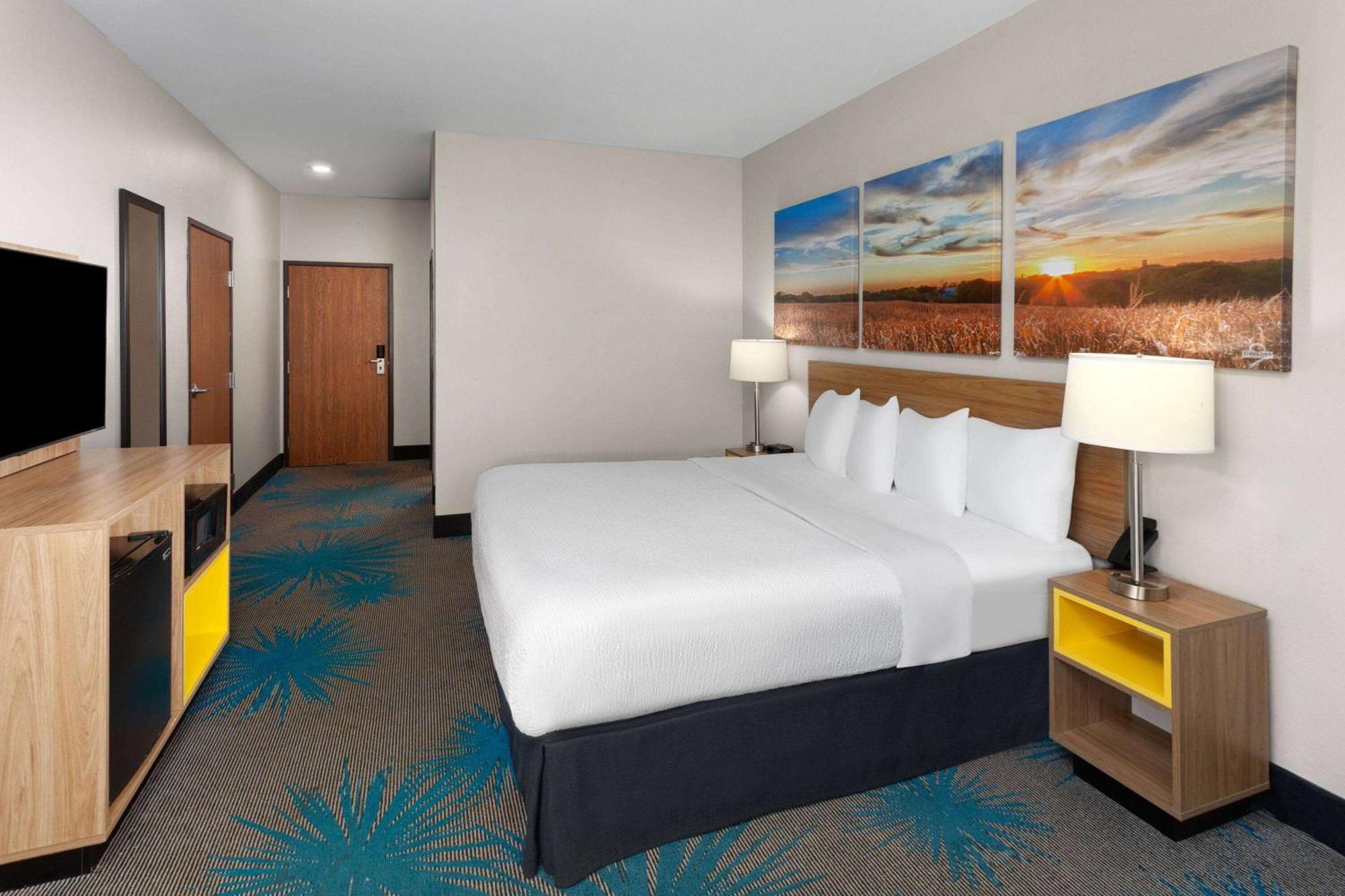 Days Inn & Suites By Wyndham Of Morris Exteriör bild