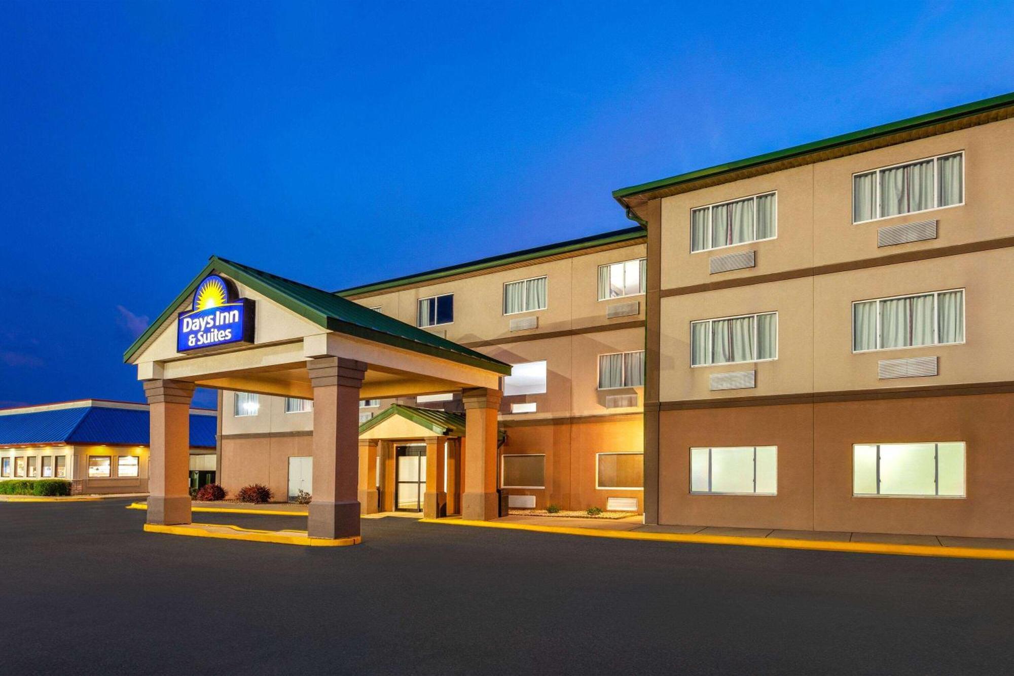 Days Inn & Suites By Wyndham Of Morris Exteriör bild